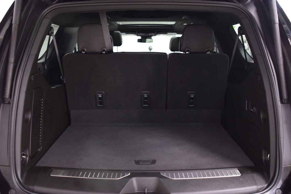 2023 Chevrolet Suburban Z71 - Photo 23