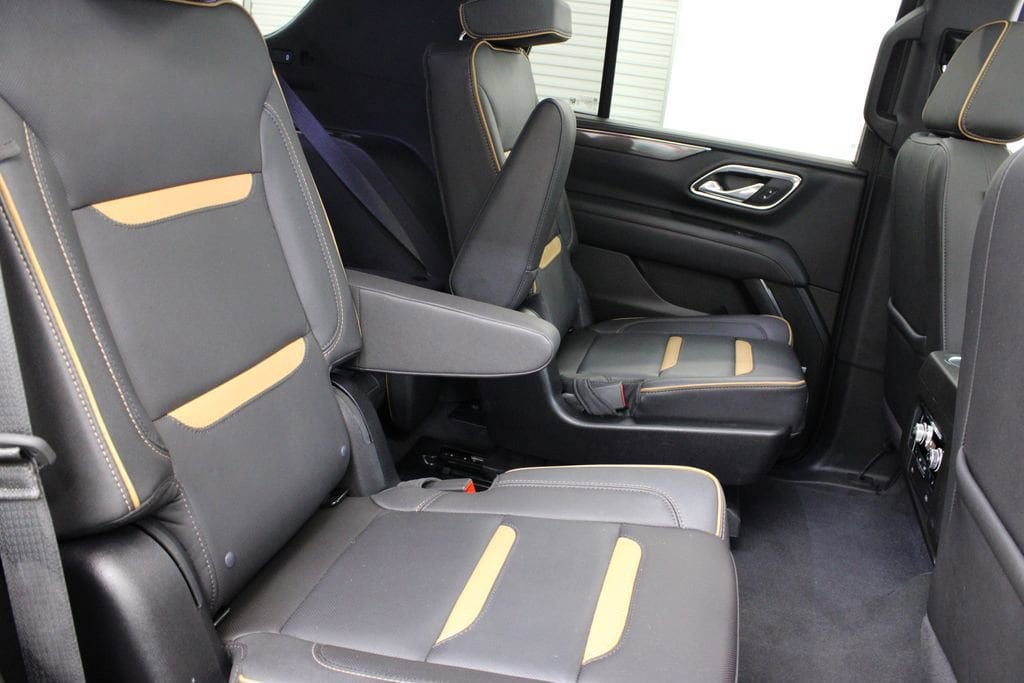 2024 GMC Yukon AT4 - Photo 8