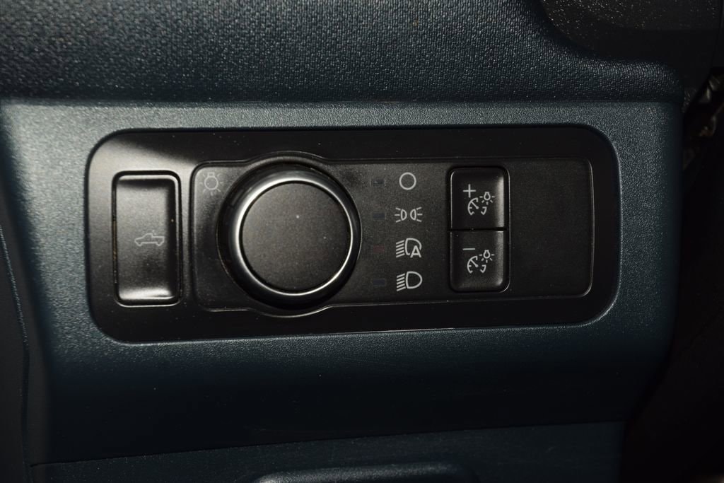 2022 Ford Maverick XL - Photo 35