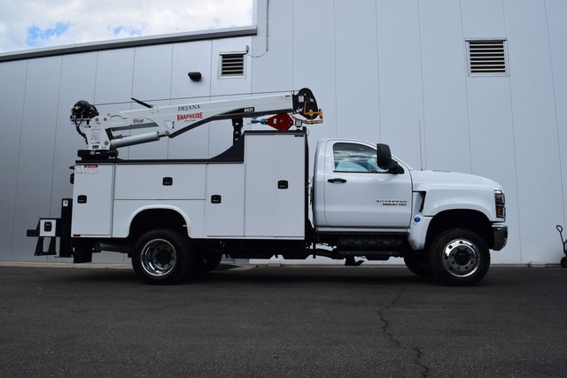 2024 Chevrolet Silverado 6500HD Work Truck photo 2