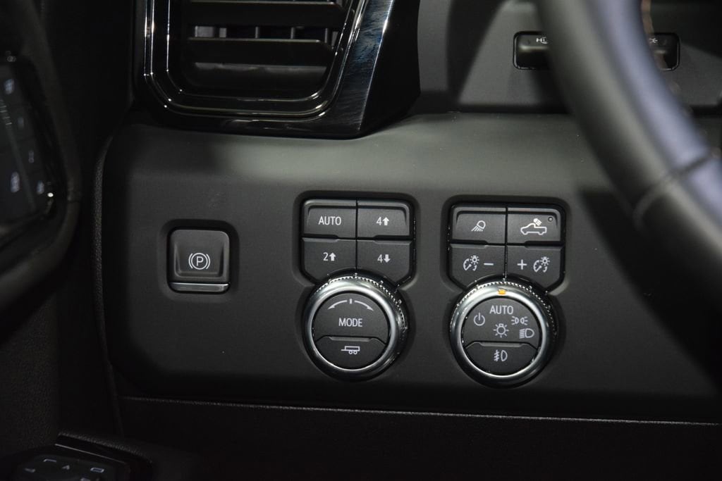 2024 GMC Sierra 2500HD AT4 - Photo 31