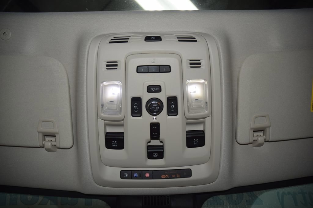 2024 GMC Yukon Denali - Photo 55
