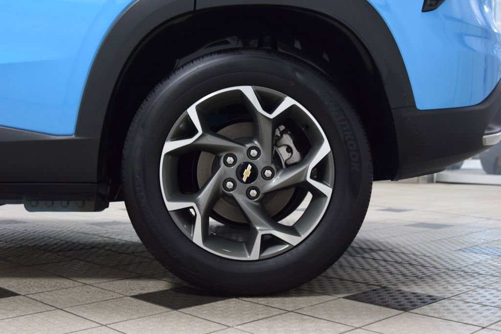 2025 Chevrolet Trax LT - Photo 24