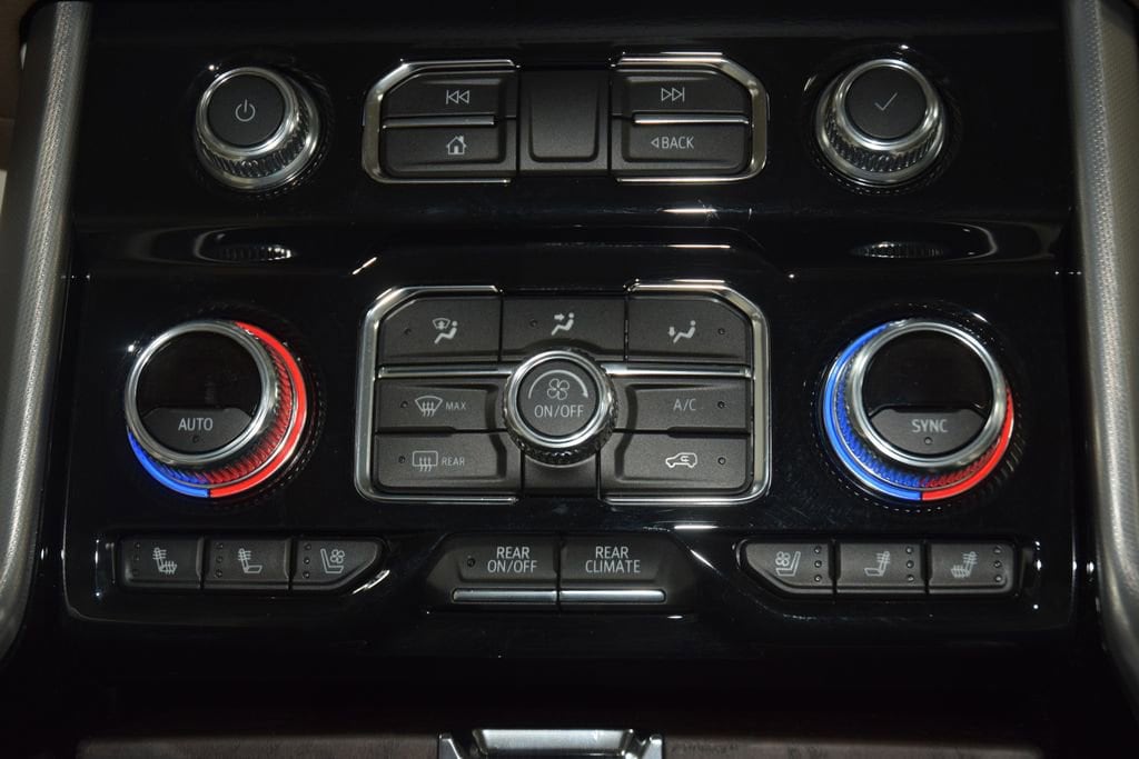 2024 GMC Yukon Denali - Photo 35
