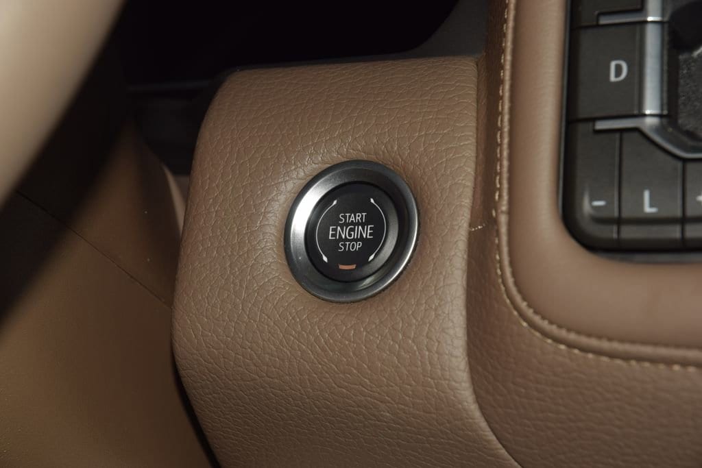 2024 GMC Yukon Denali - Photo 36