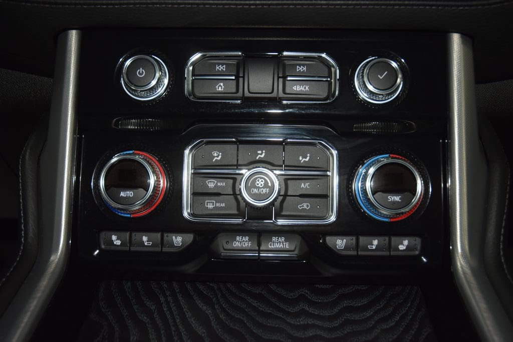 2024 GMC Yukon Denali - Photo 35