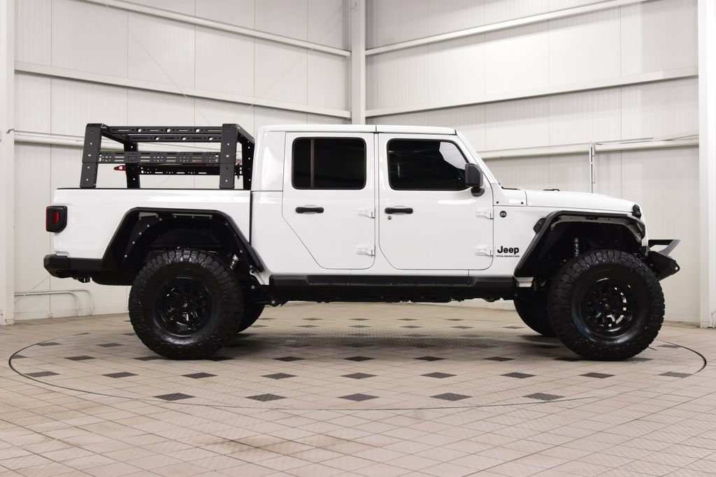 2024 Jeep Gladiator Nighthawk - Photo 8
