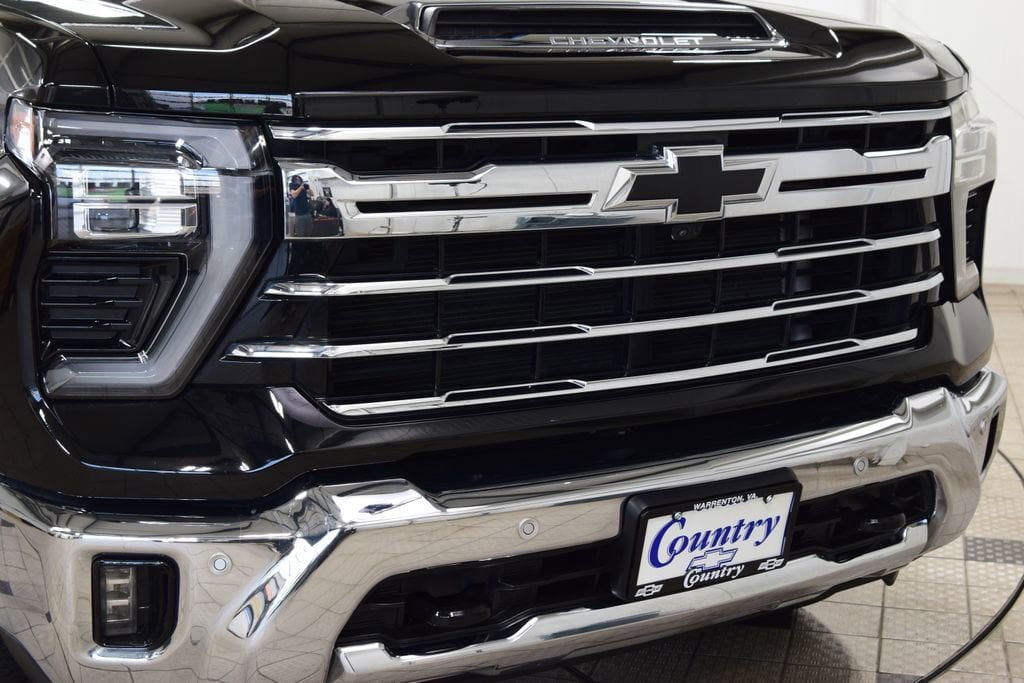 2024 Chevrolet Silverado 2500HD LTZ - Photo 13