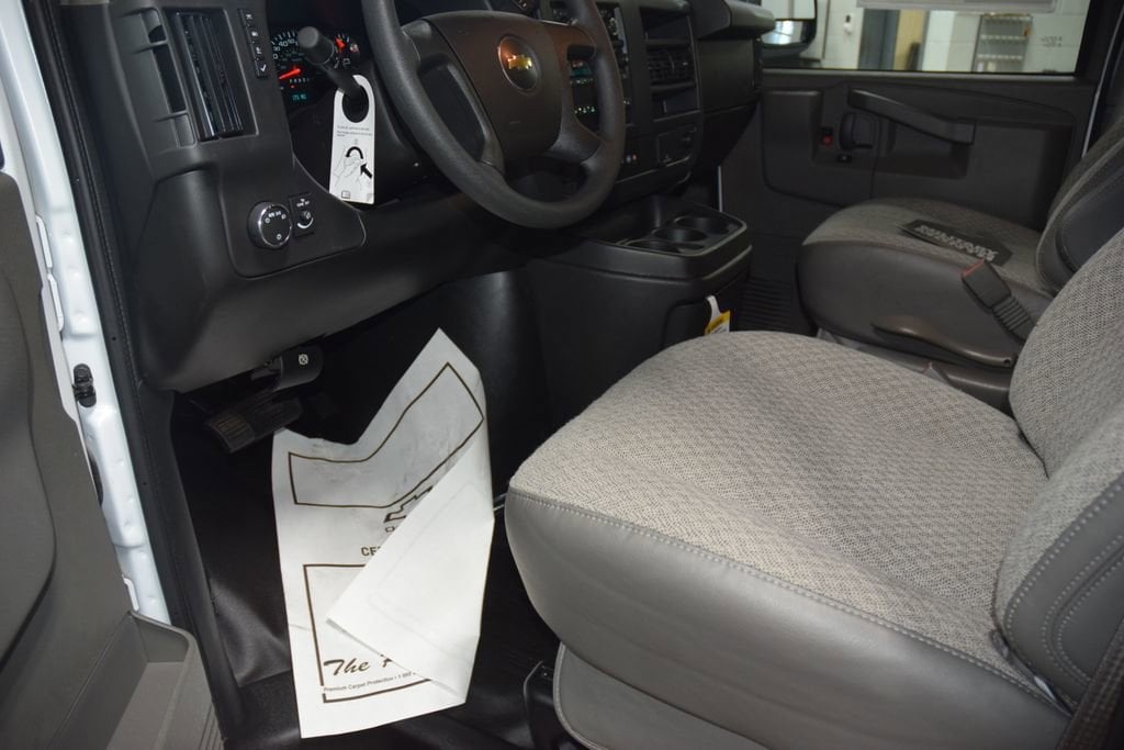 2025 Chevrolet Express Cargo Work Van - Photo 27