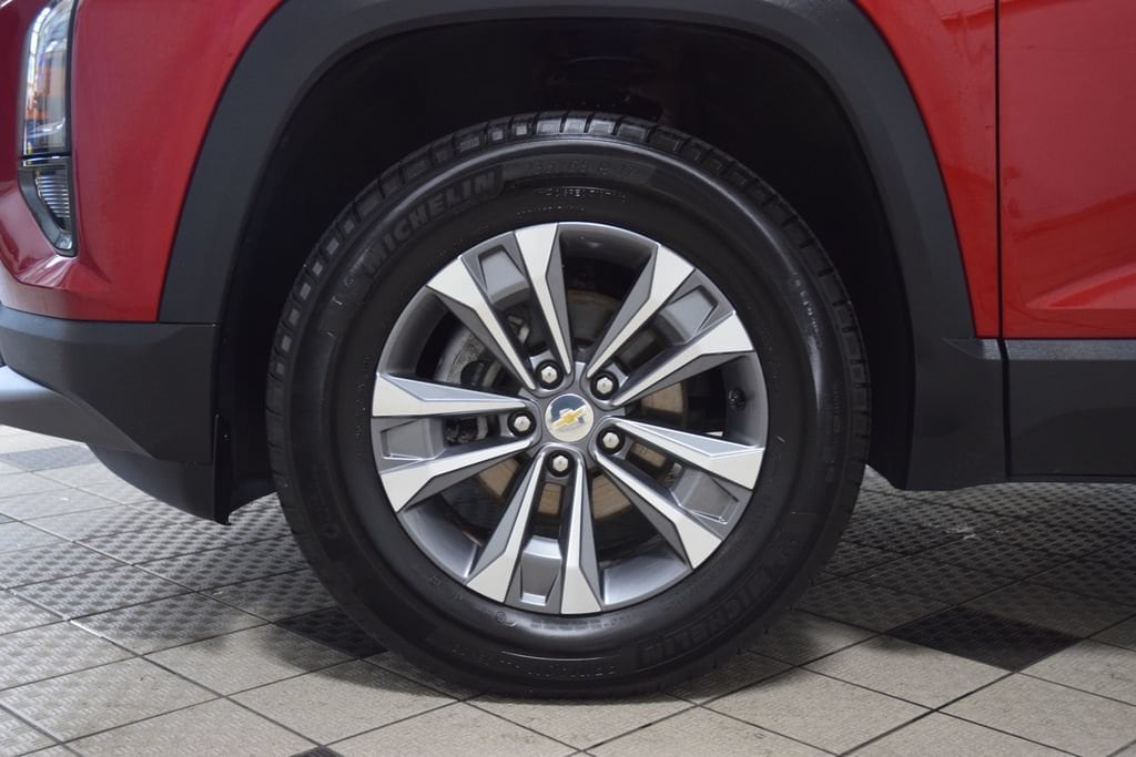 2025 Chevrolet Equinox LT - Photo 28