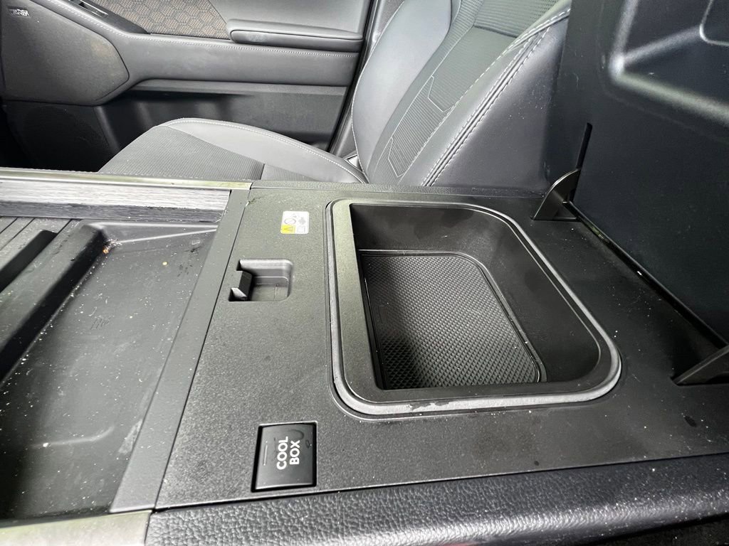 2025 Lexus GX Luxury - Photo 18