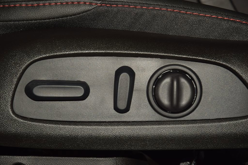 2027 Chevrolet Bolt RS - Photo 36