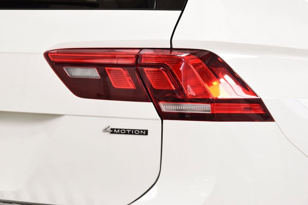 2022 Volkswagen Tiguan SE - Photo 17