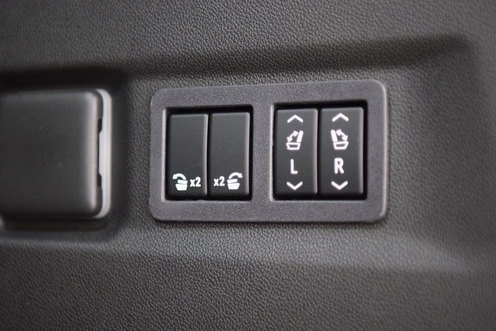 2026 Chevrolet Suburban High Country - Photo 24