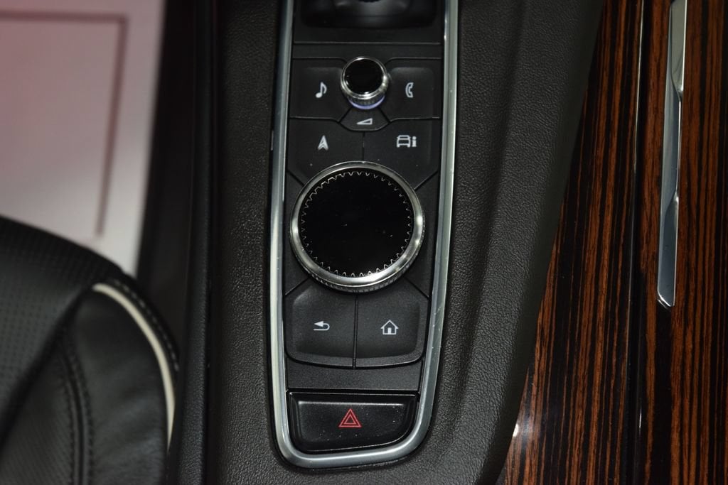 2024 Cadillac Escalade ESV Premium Luxury - Photo 35