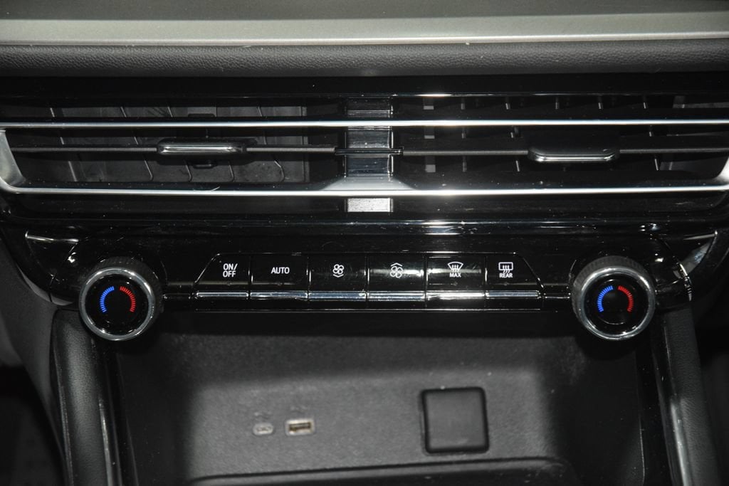 2024 Chevrolet Traverse LS - Photo 30
