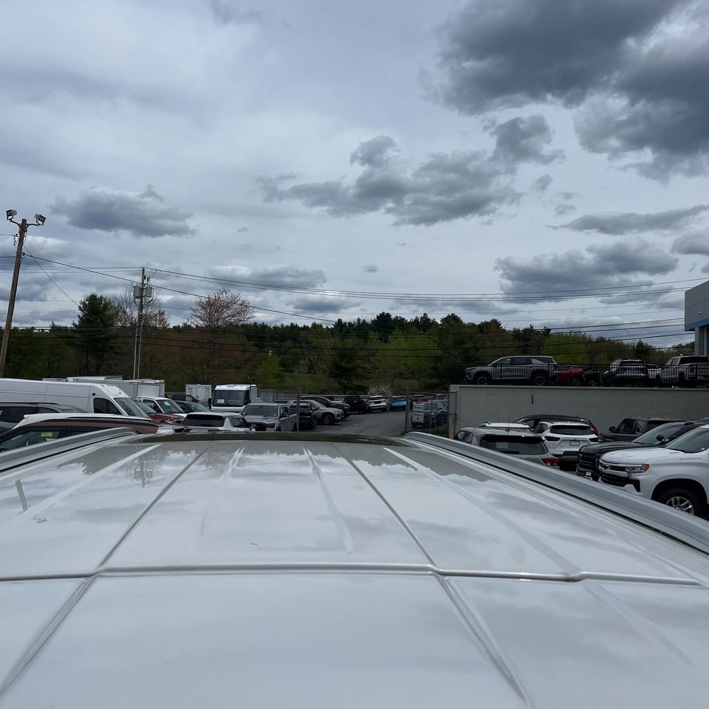 2025 Chevrolet Suburban High Country - Photo 10