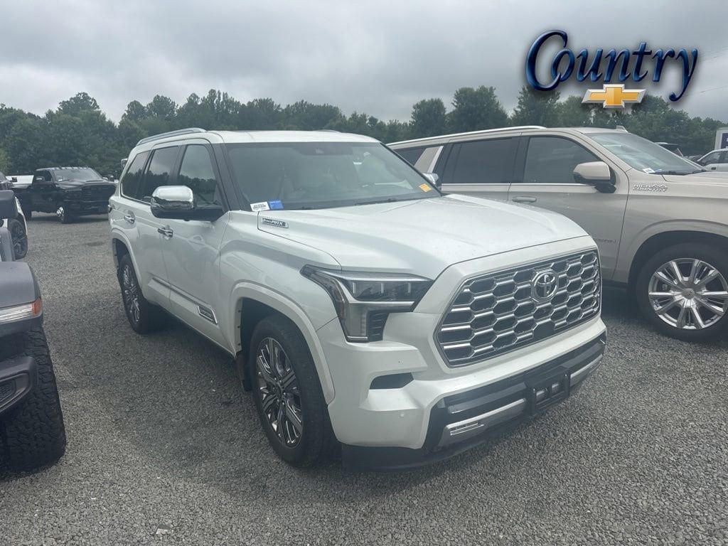 2025 Toyota Sequoia Capstone 4WD i-FORCE MAX Hybrid's photo