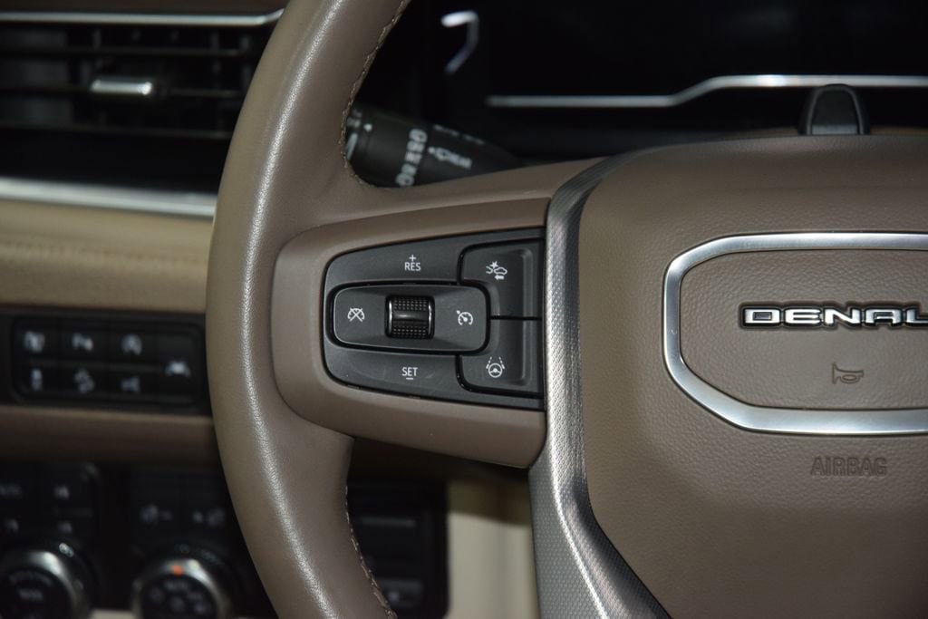 2024 GMC Yukon Denali - Photo 39