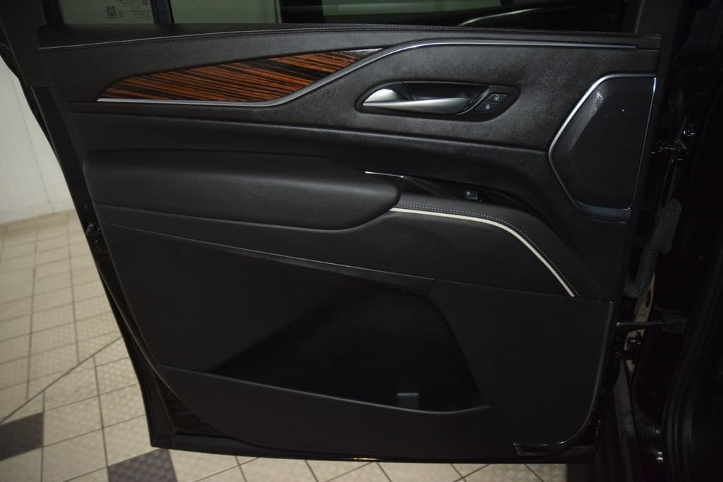 2024 Cadillac Escalade ESV Premium Luxury - Photo 47