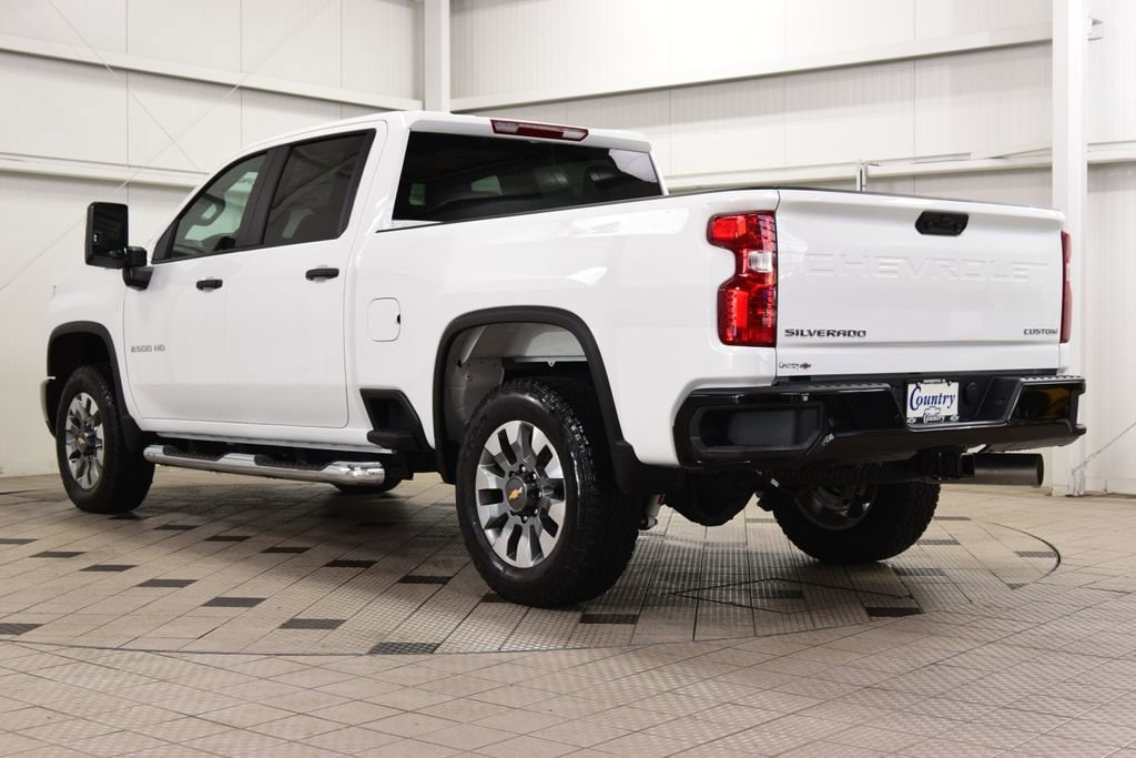 2026 Chevrolet Silverado 2500 HD Custom - Photo 6