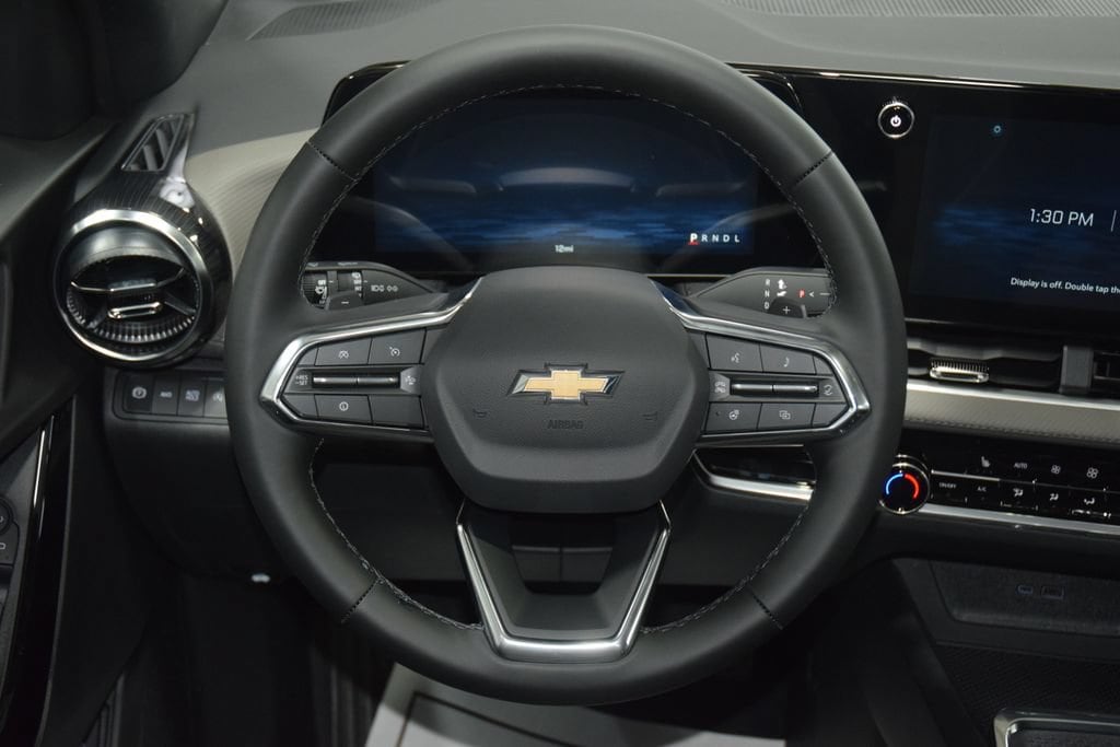2027 Chevrolet Equinox LT - Photo 33