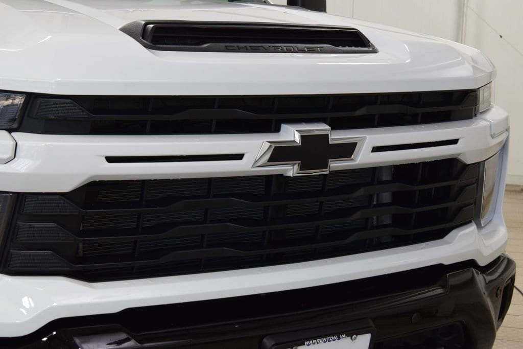 2026 Chevrolet Silverado 2500 HD Custom - Photo 11