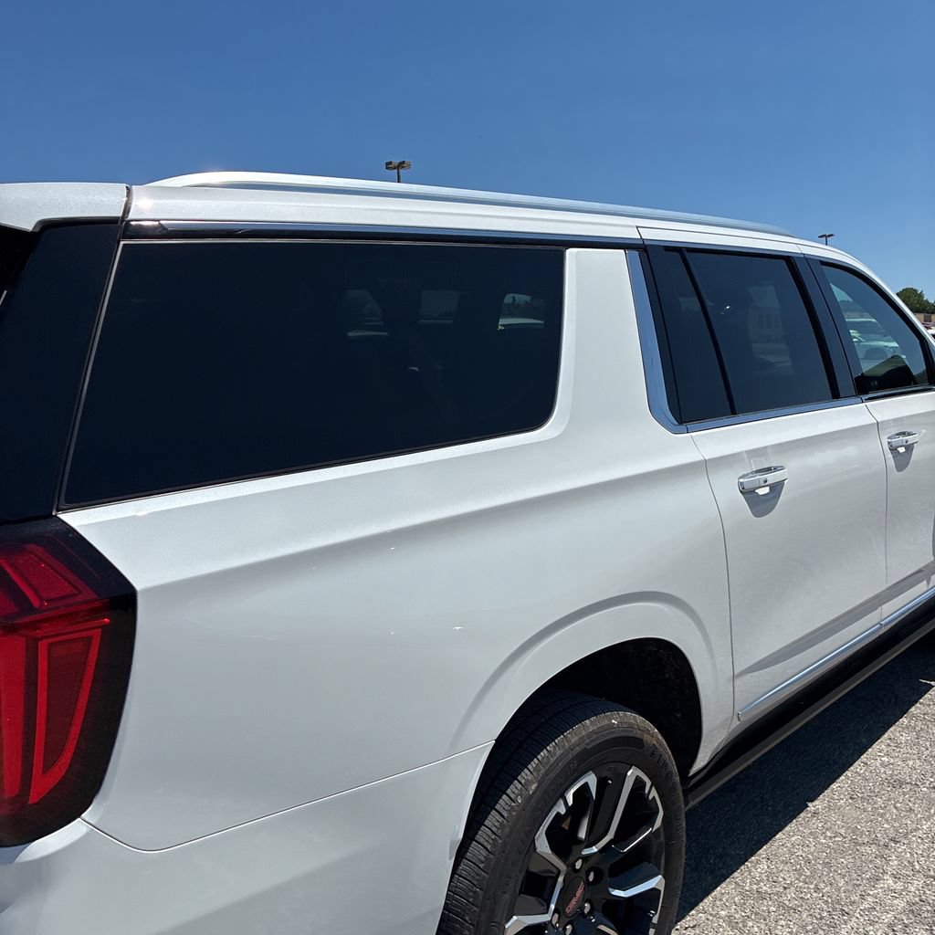 2023 GMC Yukon XL Denali - Photo 11
