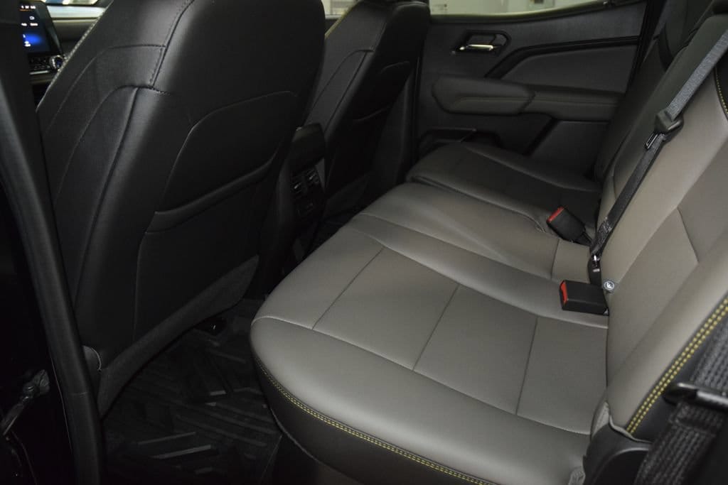 2023 Chevrolet Colorado ZR2 - Photo 46