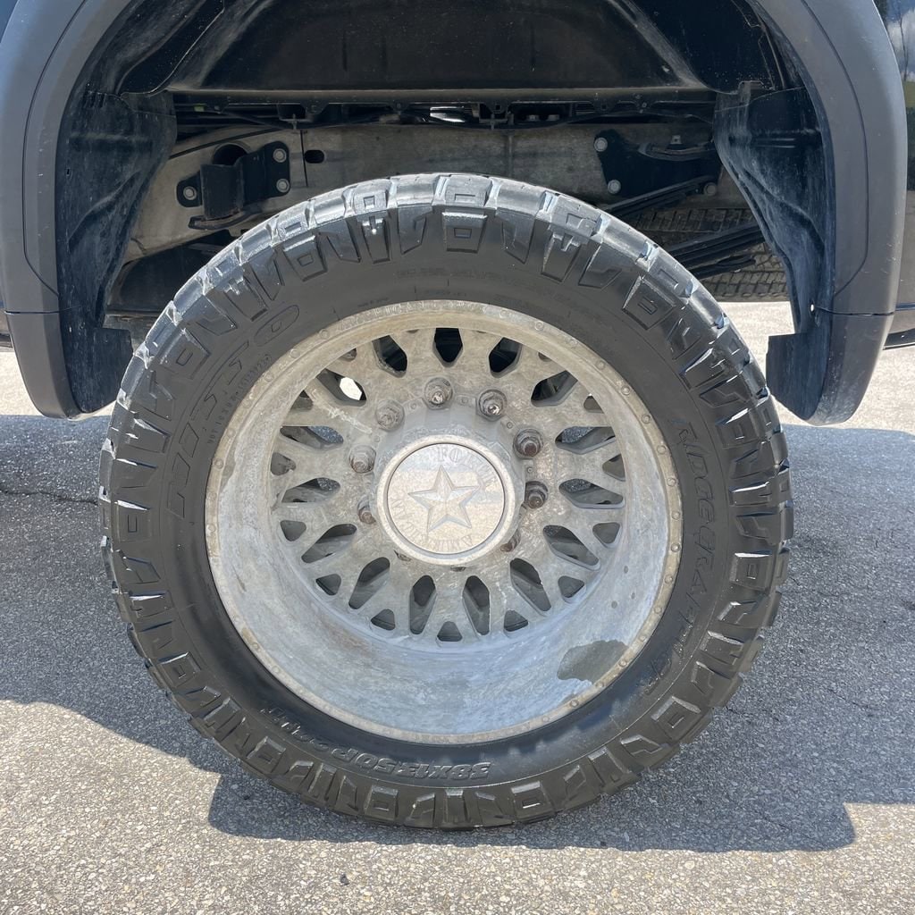 2024 GMC Sierra 3500HD Denali Ultimate - Photo 13