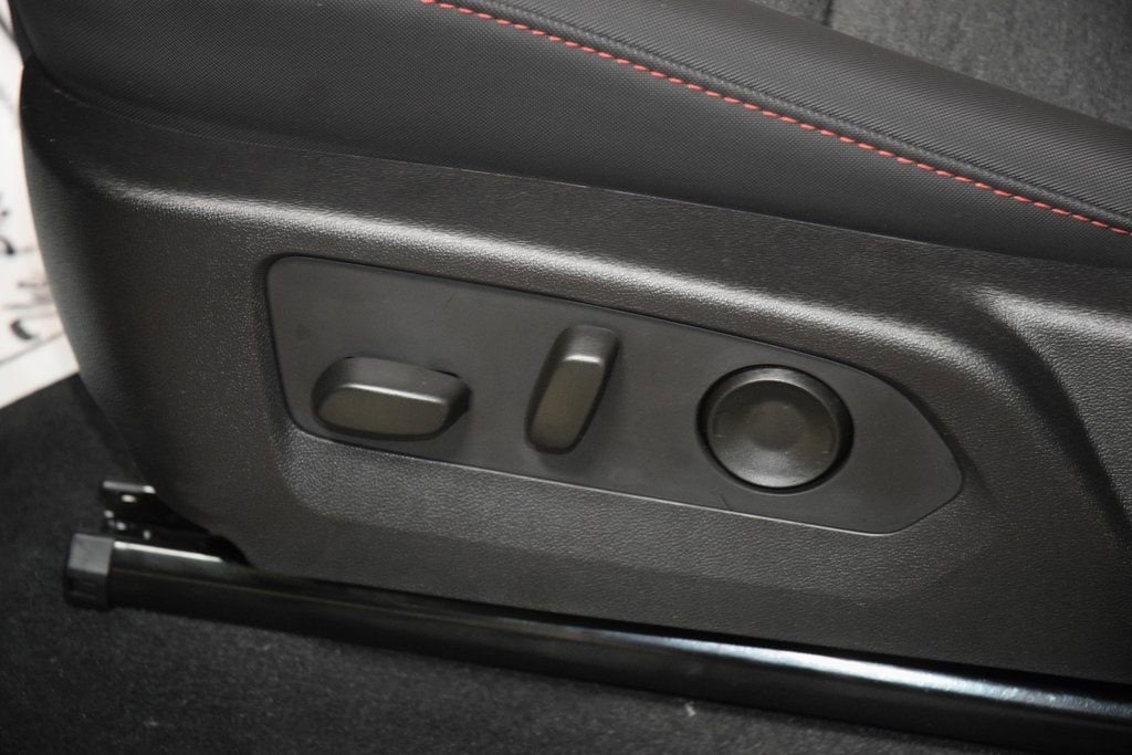 2026 Chevrolet Colorado Z71 - Photo 40