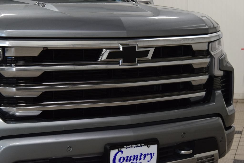 2025 Chevrolet Silverado 1500 High Country - Photo 11
