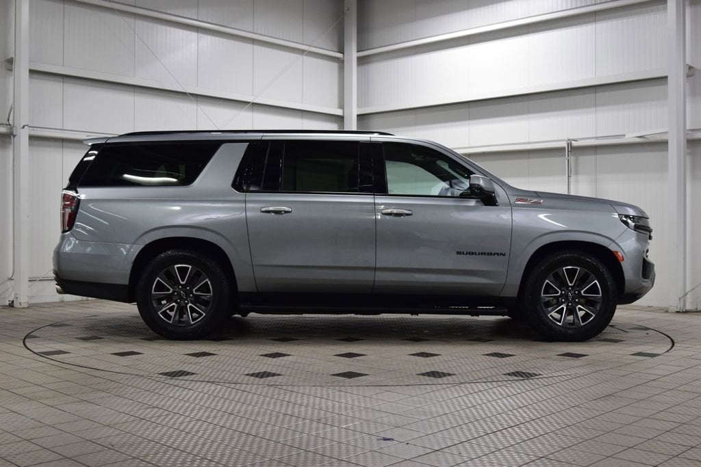 2024 Chevrolet Suburban Z71 - Photo 9