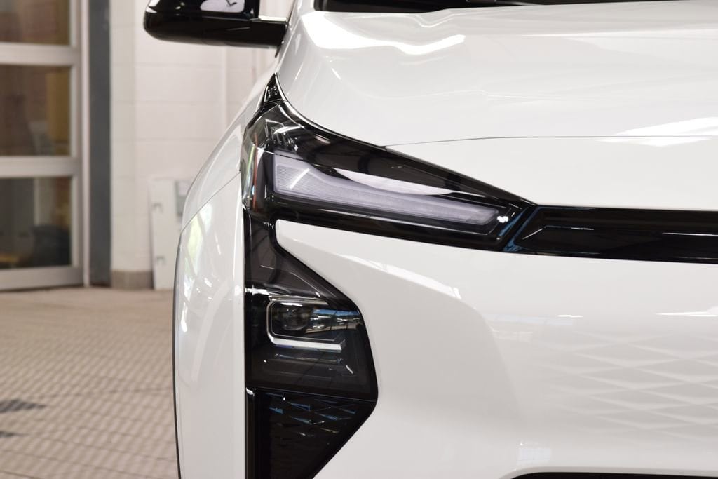 2027 Chevrolet Bolt LT - Photo 12