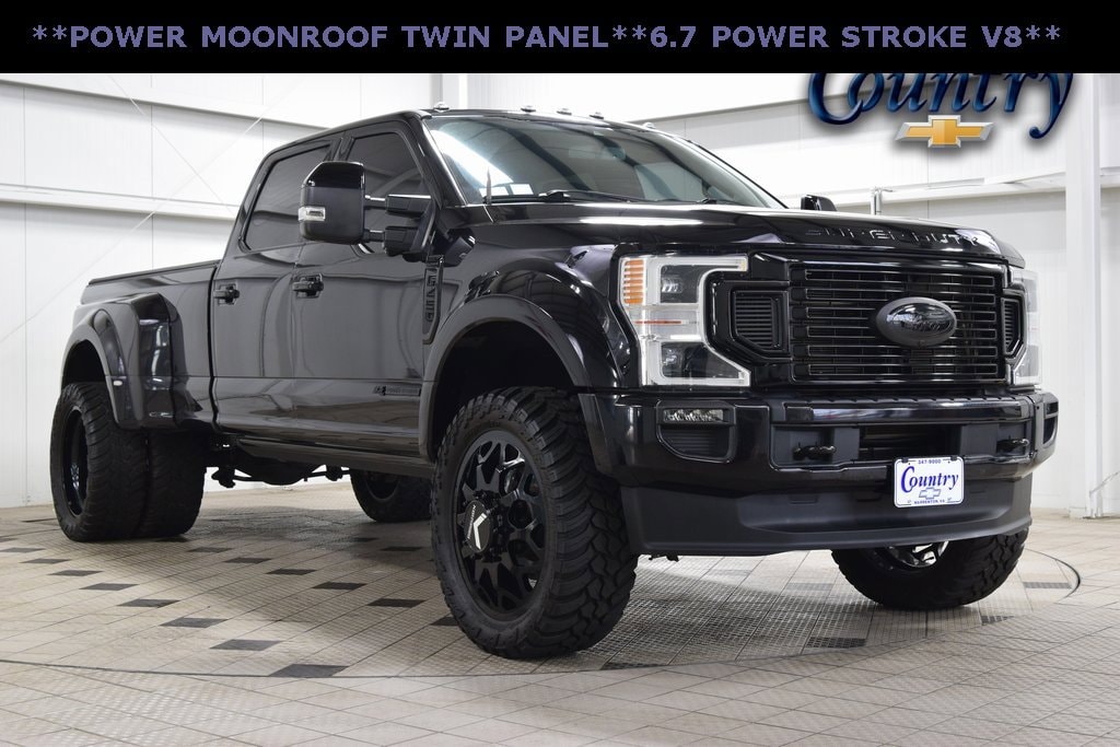 2022 Ford F-450 Super Duty Platinum's photo
