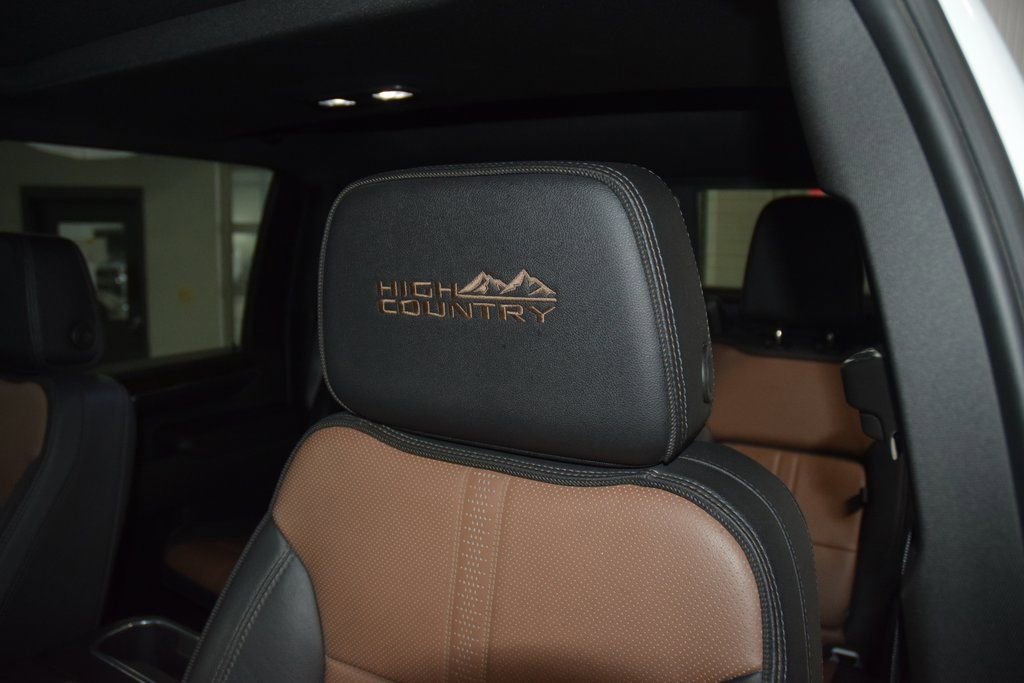2024 Chevrolet Silverado 3500HD High Country - Photo 44