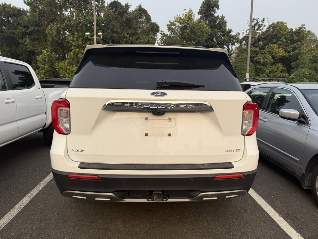 2021 Ford Explorer XLT photo 3