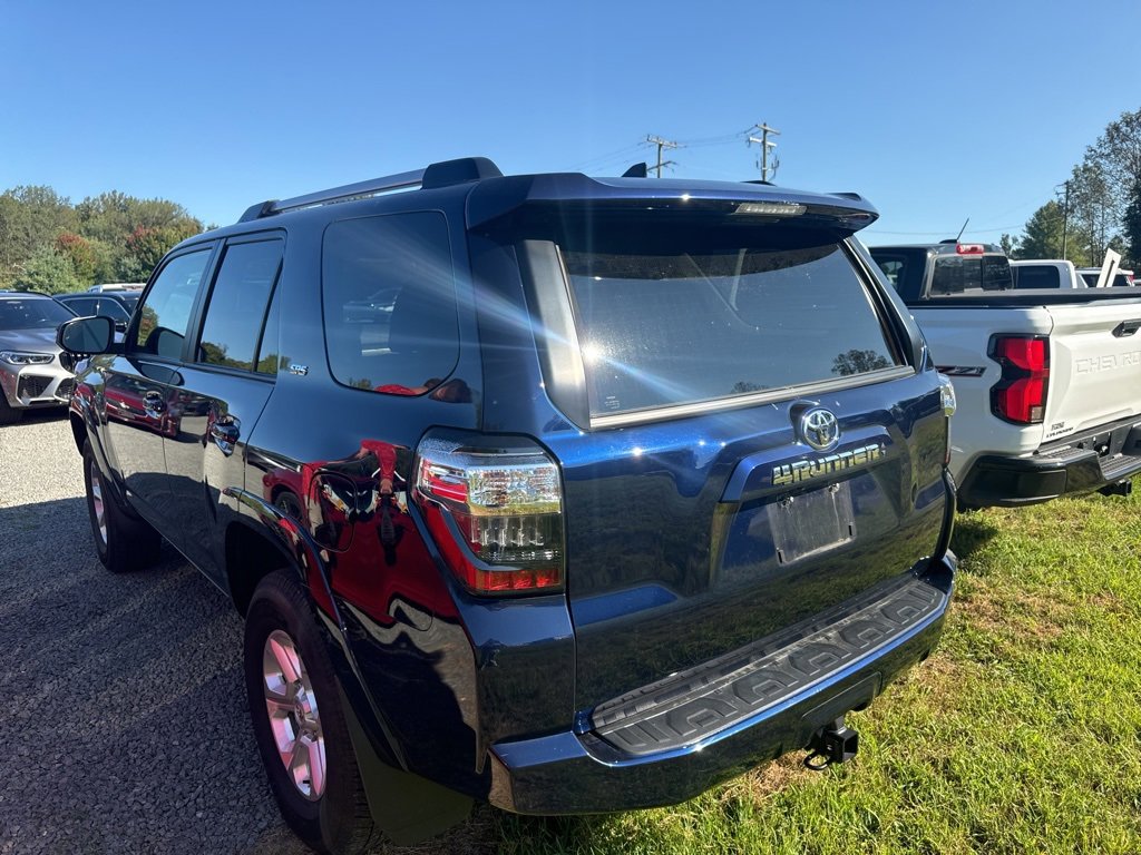 2024 Toyota 4Runner SR5 Premium photo 4