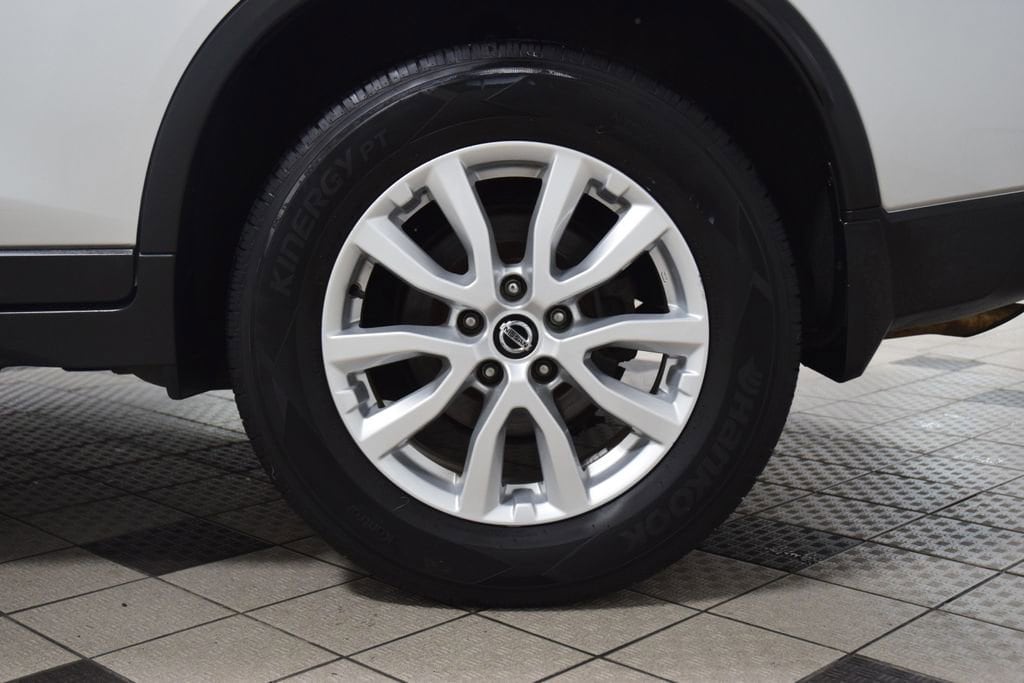 2018 Nissan Rogue SV - Photo 24