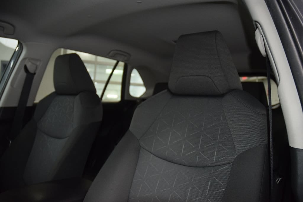 2022 Toyota RAV4 XLE - Photo 40
