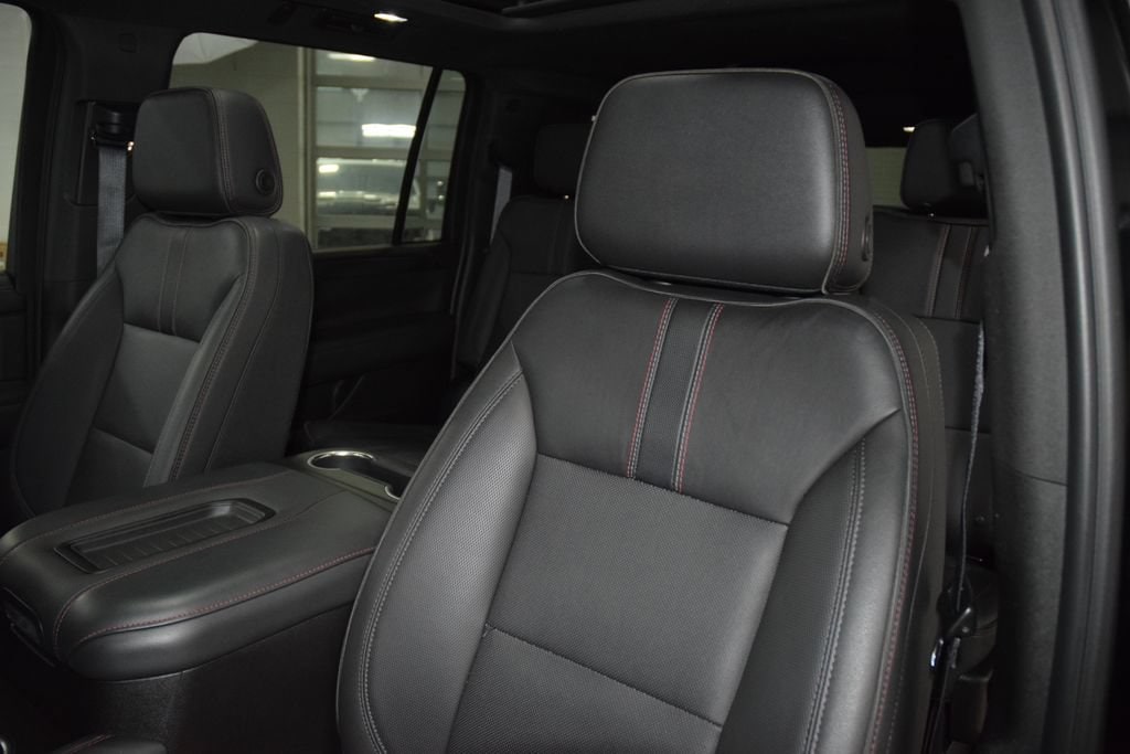 2024 Chevrolet Suburban RST - Photo 41