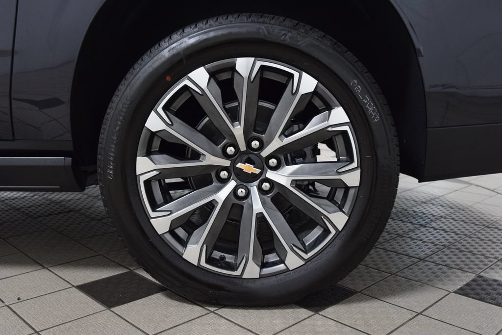 2026 Chevrolet Suburban High Country - Photo 27