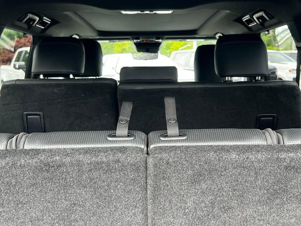 2025 Lexus GX Luxury - Photo 13