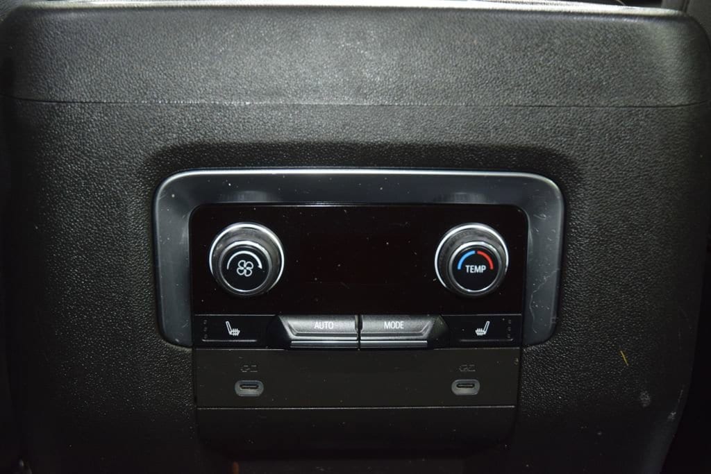 2023 Chevrolet Suburban Z71 - Photo 44