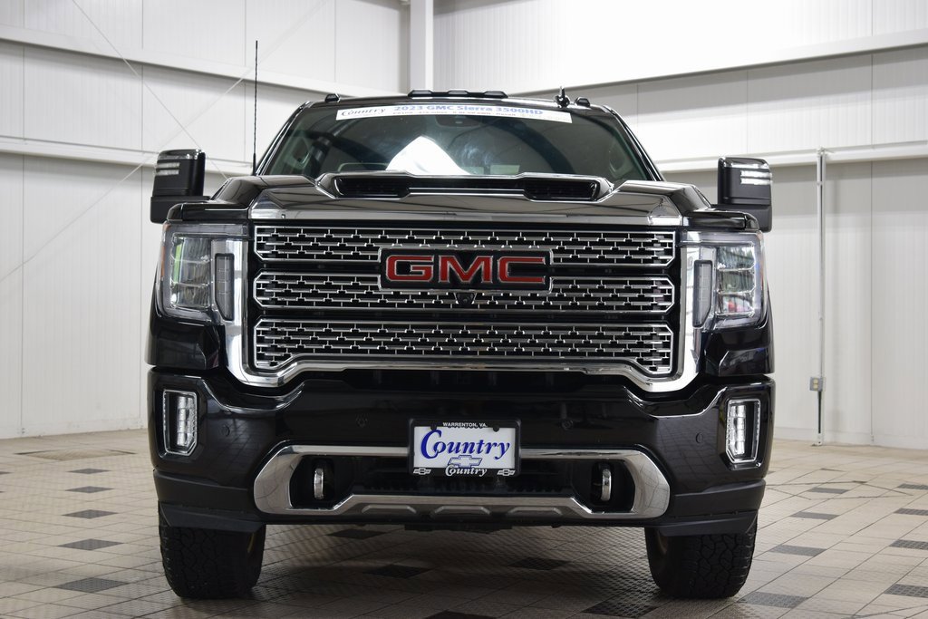 2023 Gmc Sierra 3500 HD Denali photo 2