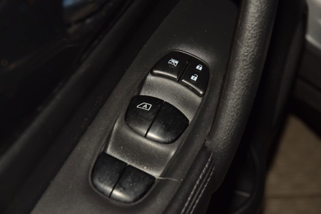 2018 Nissan Rogue SV - Photo 47