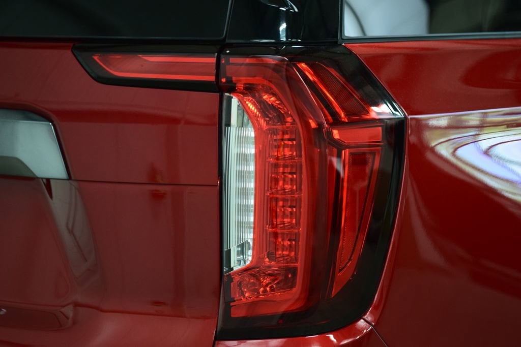 2024 GMC Yukon AT4 - Photo 21