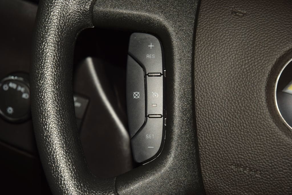 2025 Chevrolet Express Passenger LT - Photo 30