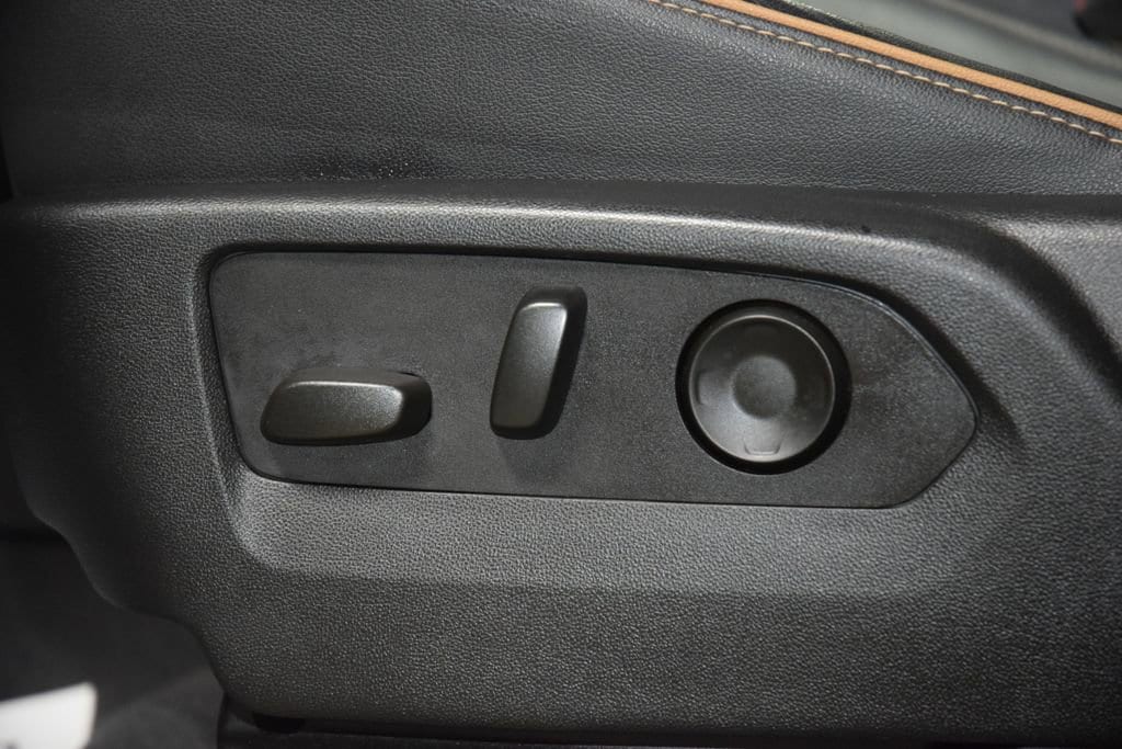 2024 GMC Yukon AT4 - Photo 43
