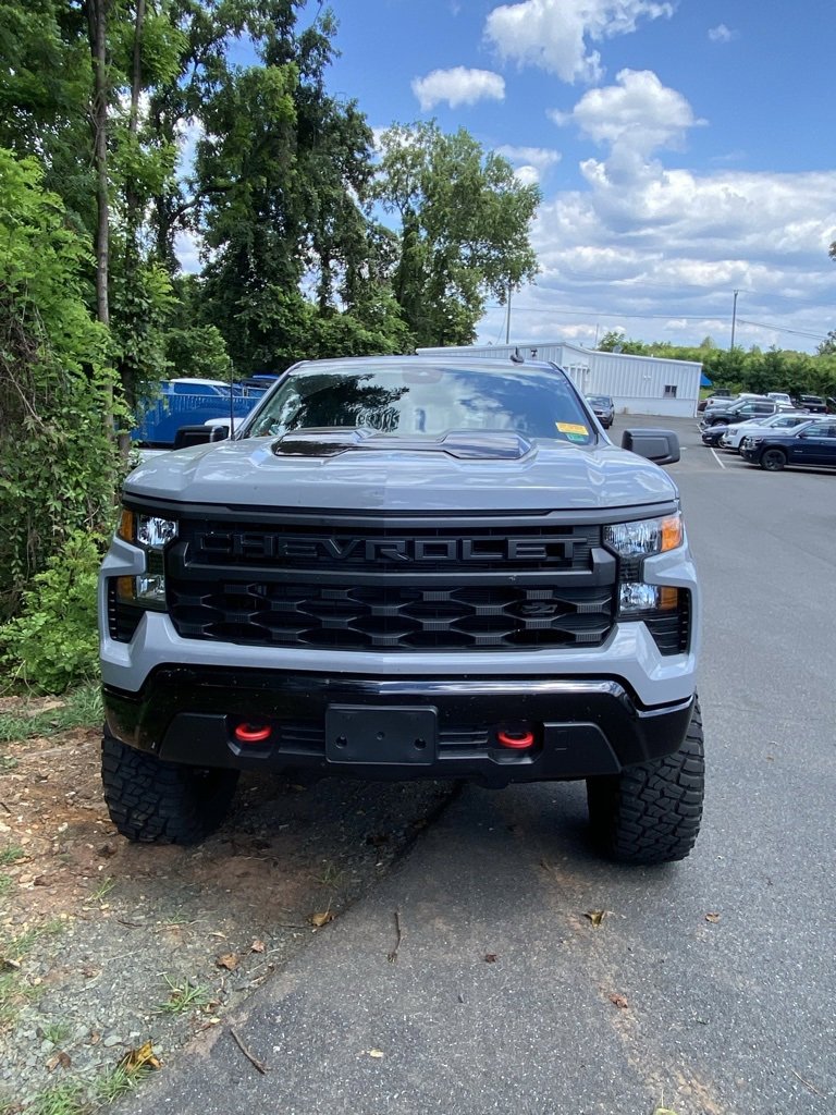 2024 Chevrolet Silverado Trail Boss Custom photo 2